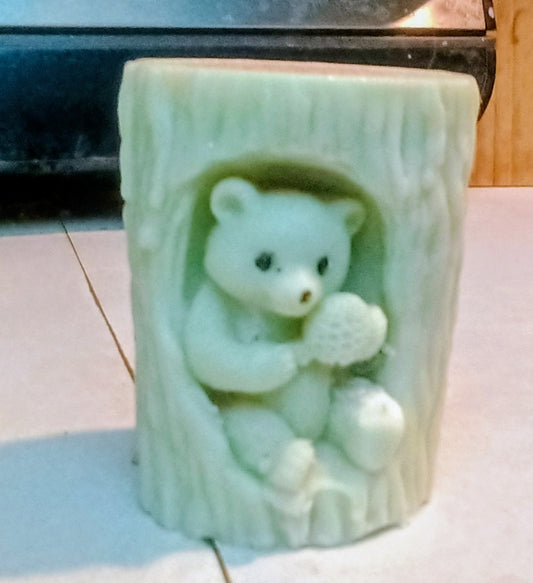 Bear in tree
